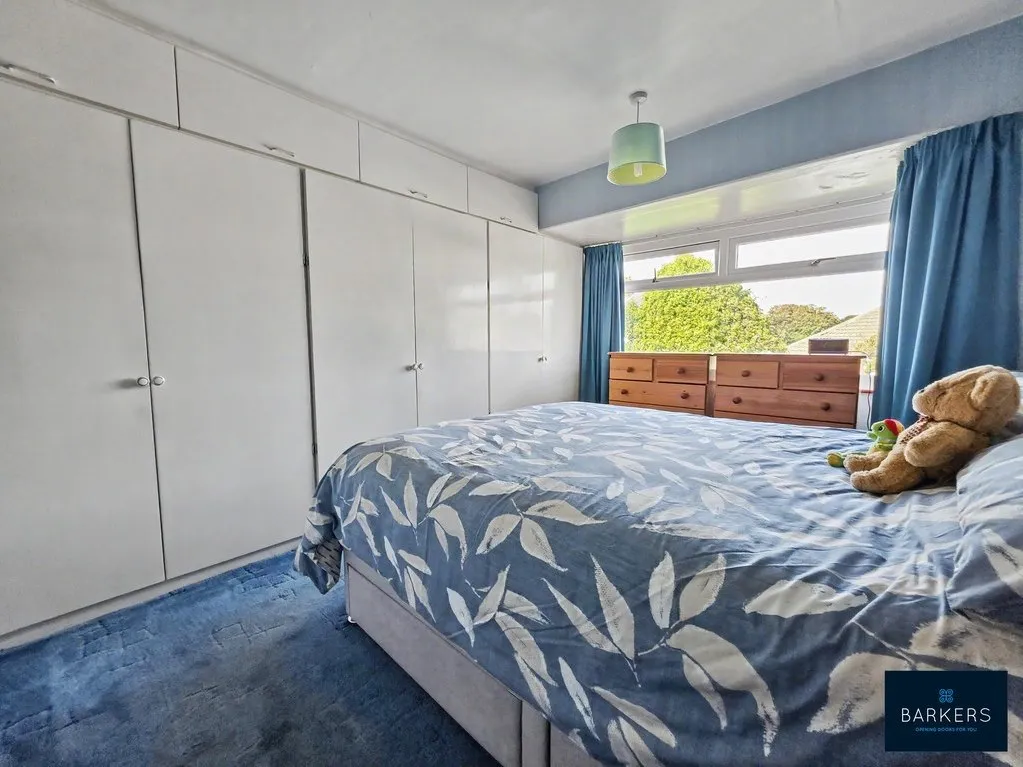 Kingsley Crescent, Birkenshaw BD11 2NL, photo 9