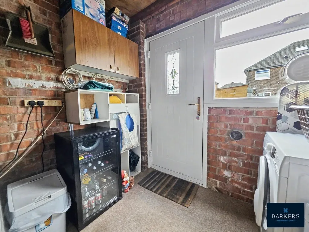 Kingsley Crescent, Birkenshaw BD11 2NL, photo 12