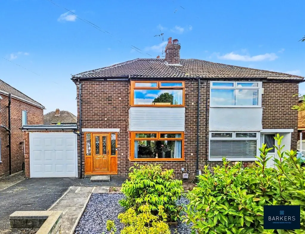 3 bed house for sale — Kingsley Crescent, Birkenshaw BD11 2NL