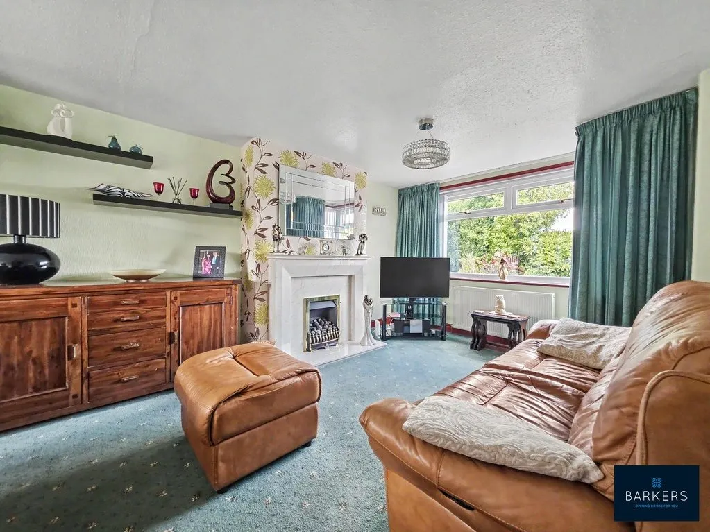 Kingsley Crescent, Birkenshaw BD11 2NL, photo 2