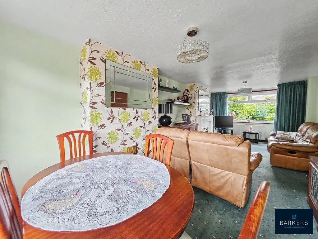 Kingsley Crescent, Birkenshaw BD11 2NL, photo 4