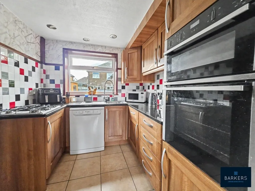 Kingsley Crescent, Birkenshaw BD11 2NL, photo 7
