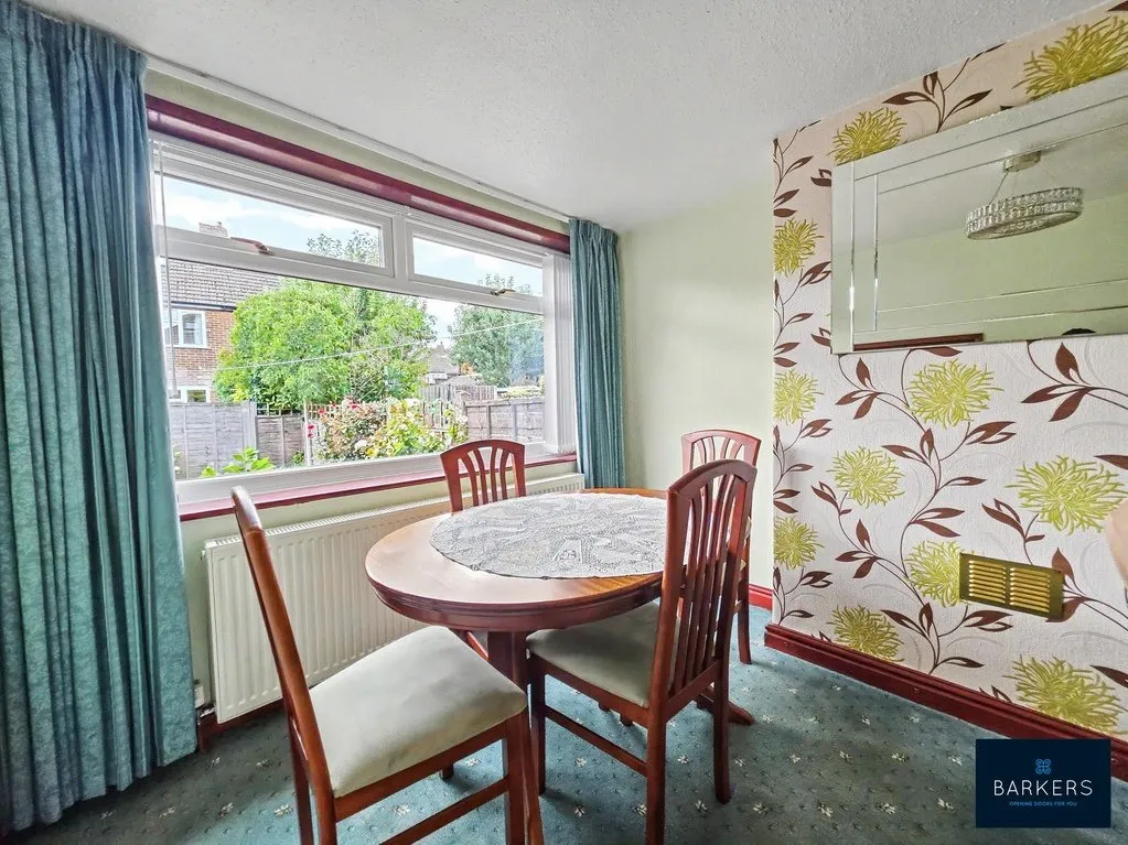 Kingsley Crescent, Birkenshaw BD11 2NL, photo 3