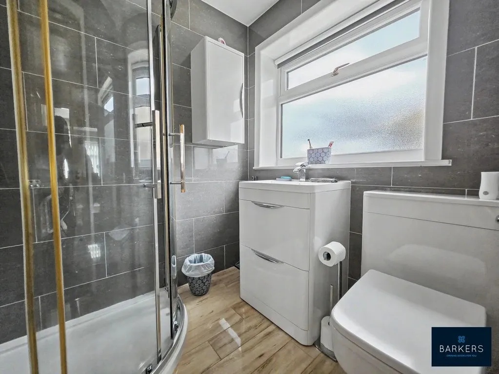 Kingsley Crescent, Birkenshaw BD11 2NL, photo 11