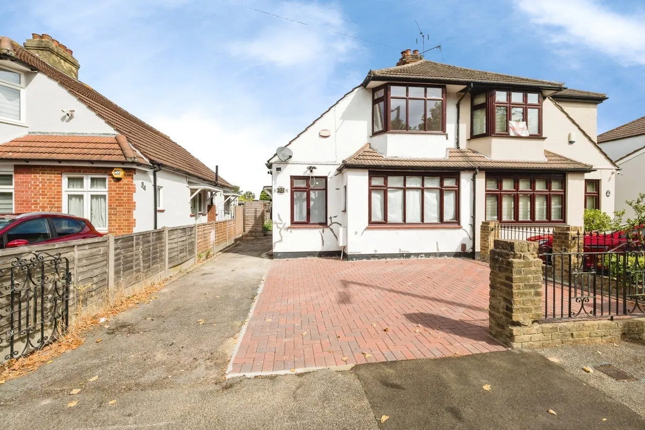 Suttons Avenue, Hornchurch, Essex, RM12, photo 31