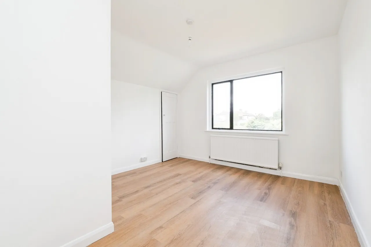 Suttons Avenue, Hornchurch, Essex, RM12, photo 18