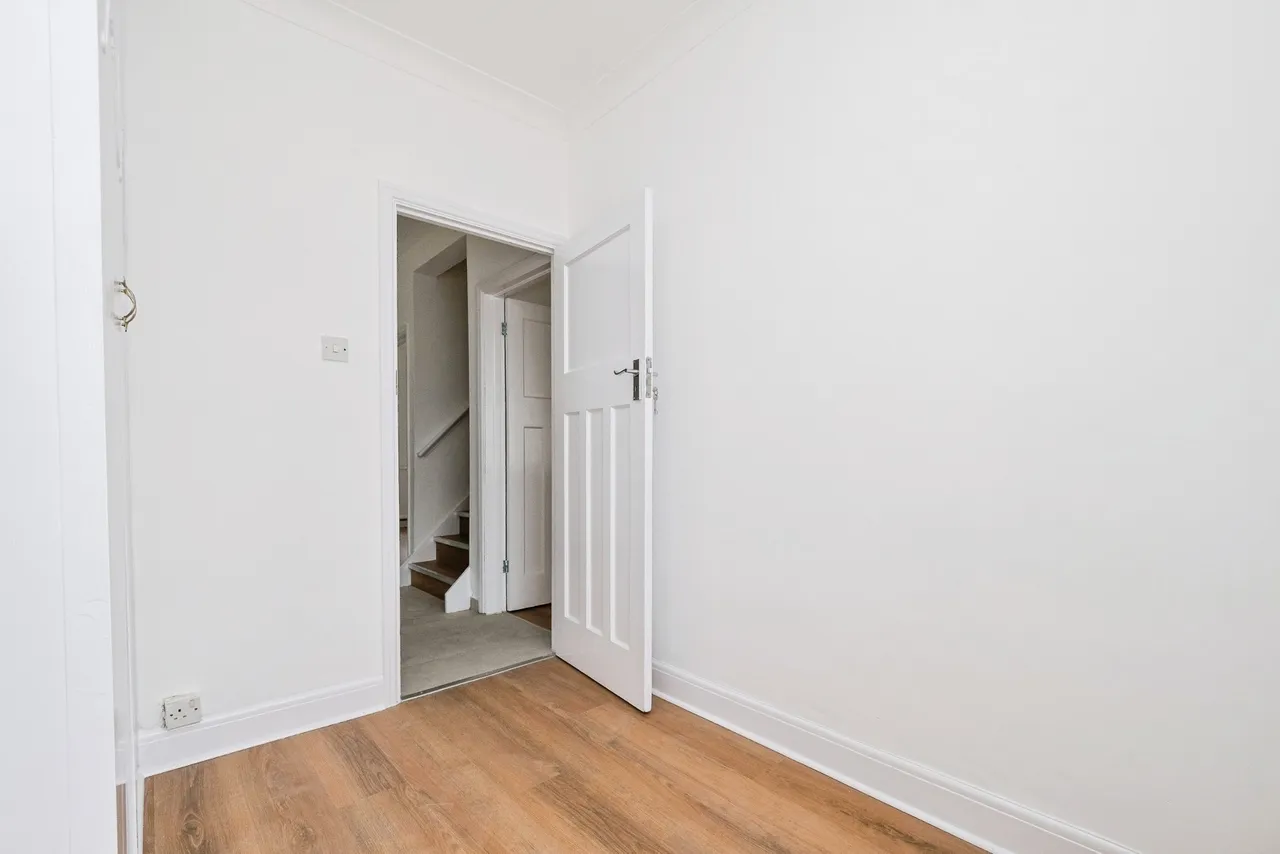 Suttons Avenue, Hornchurch, Essex, RM12, photo 27