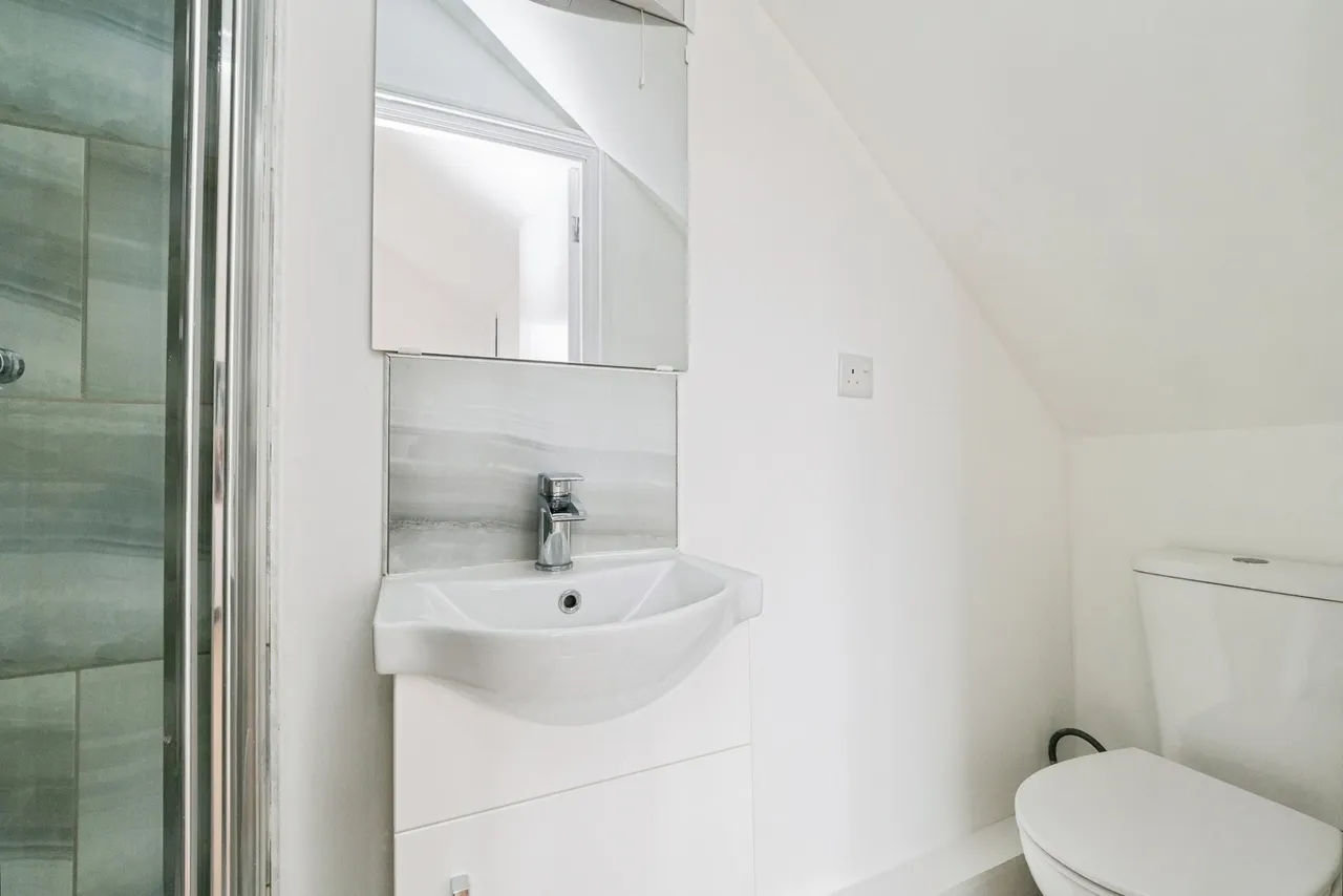 Suttons Avenue, Hornchurch, Essex, RM12, photo 26