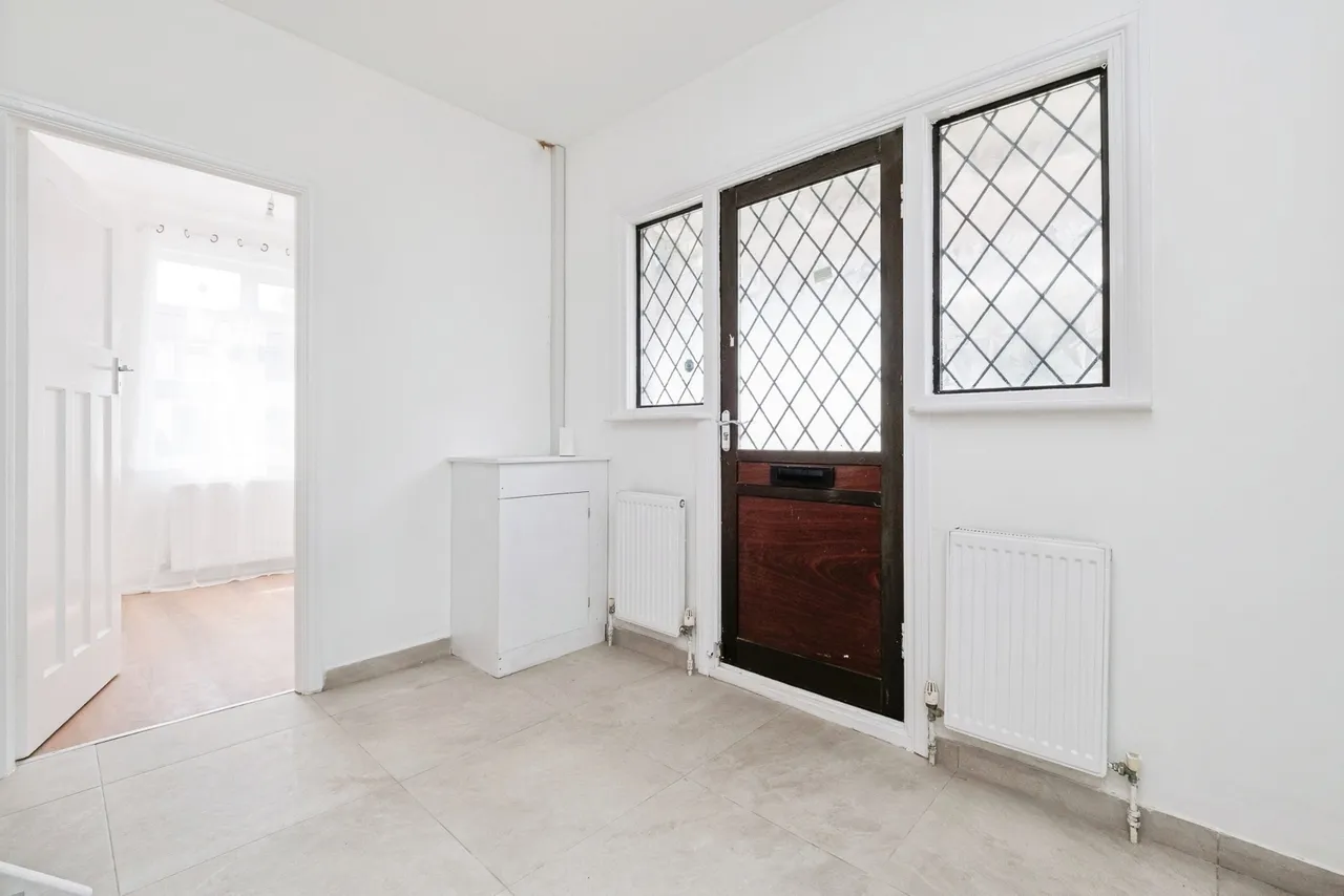 Suttons Avenue, Hornchurch, Essex, RM12, photo 20