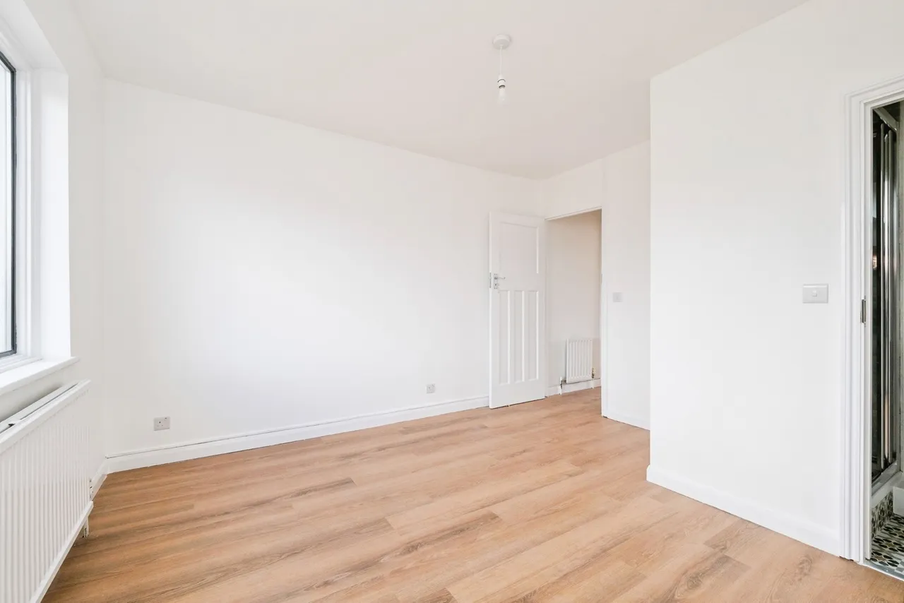 Suttons Avenue, Hornchurch, Essex, RM12, photo 24