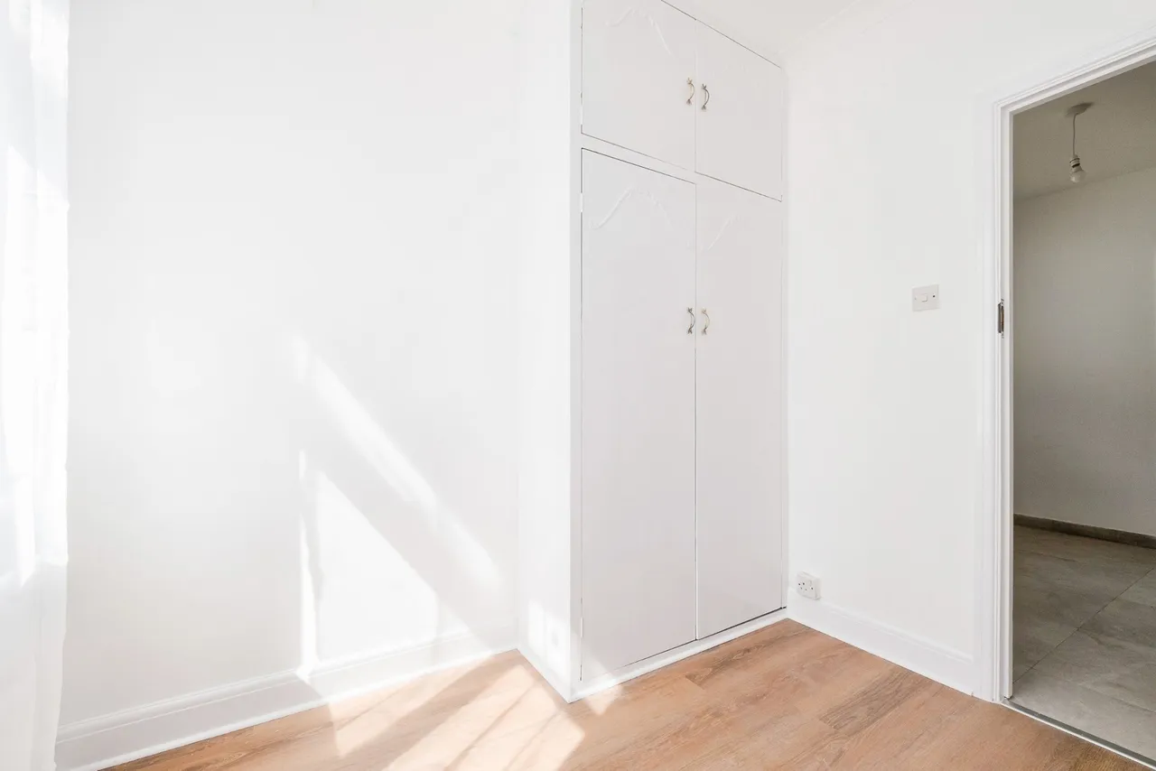 Suttons Avenue, Hornchurch, Essex, RM12, photo 14