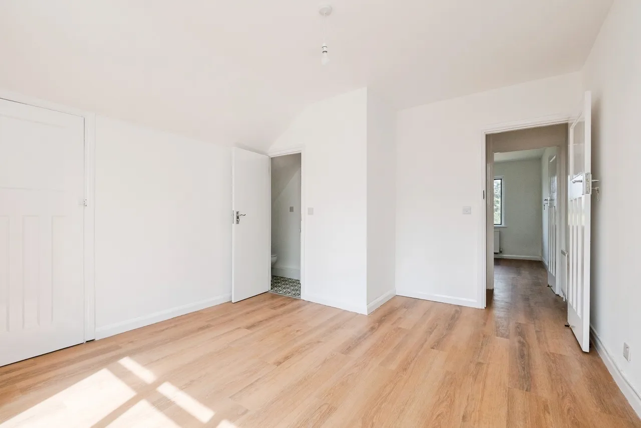 Suttons Avenue, Hornchurch, Essex, RM12, photo 21