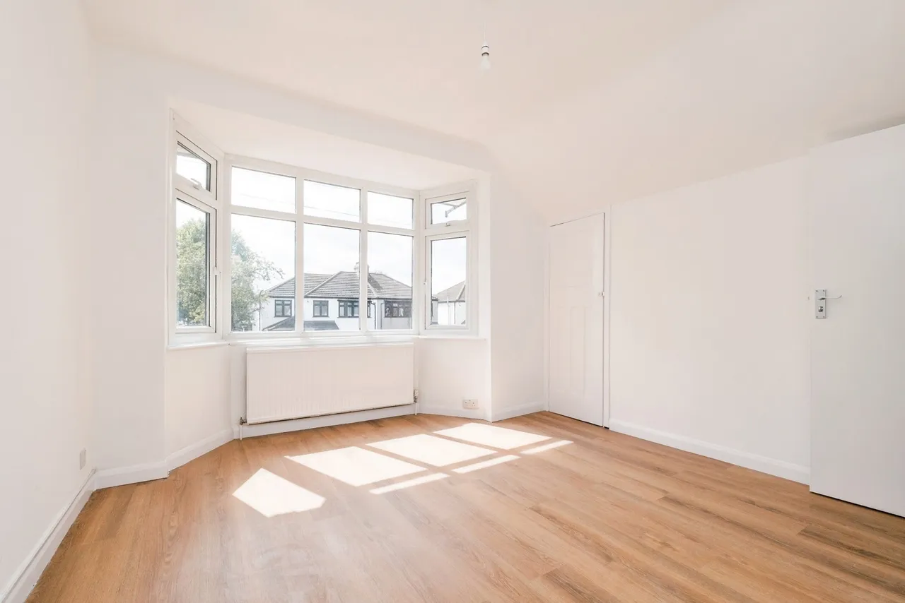 Suttons Avenue, Hornchurch, Essex, RM12, photo 17