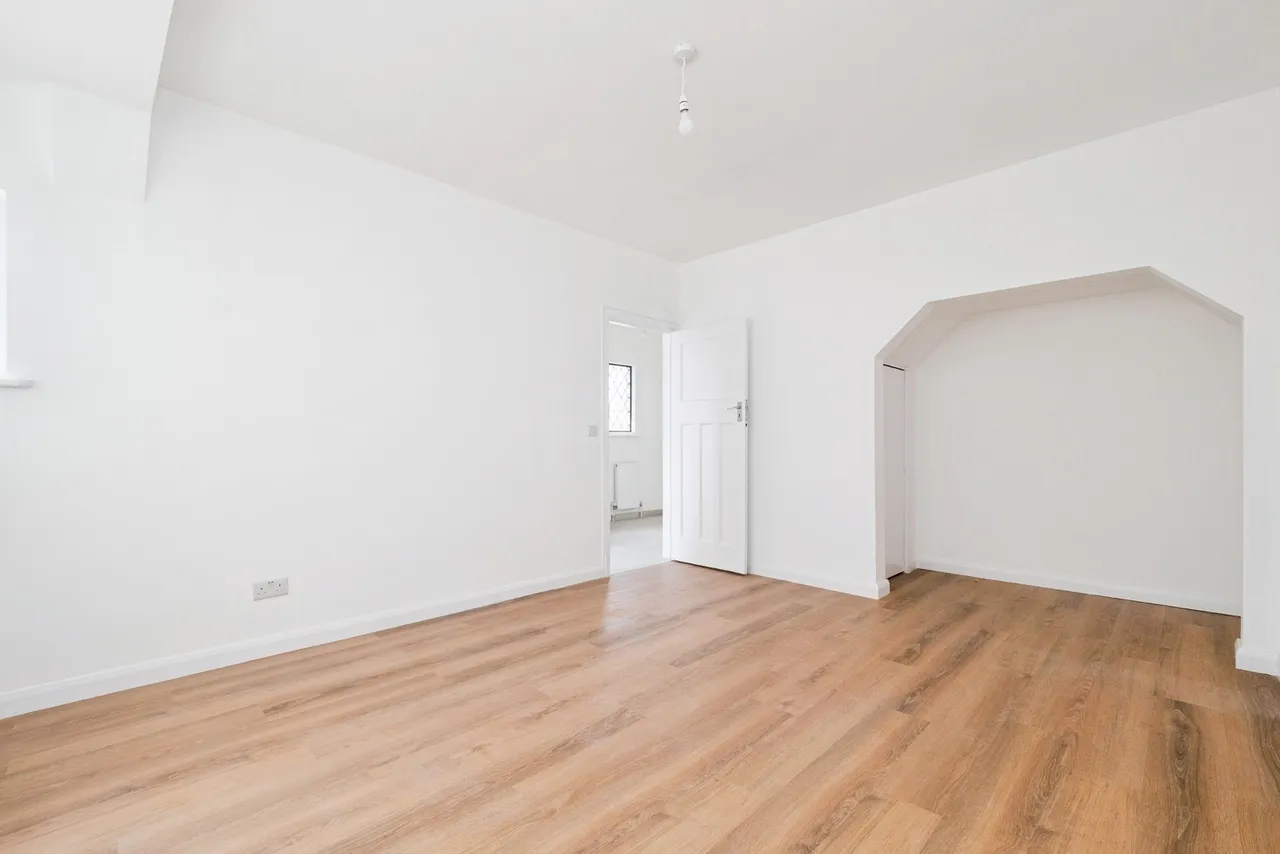 Suttons Avenue, Hornchurch, Essex, RM12, photo 10