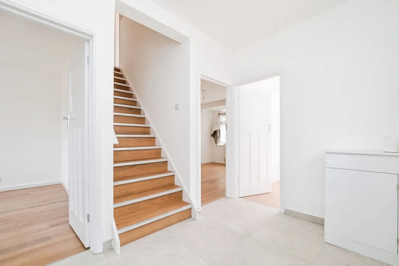 Suttons Avenue, Hornchurch, Essex, RM12, photo 13