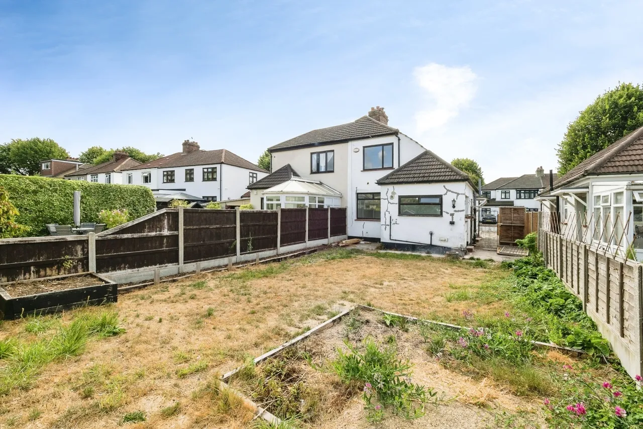 Suttons Avenue, Hornchurch, Essex, RM12, photo 8