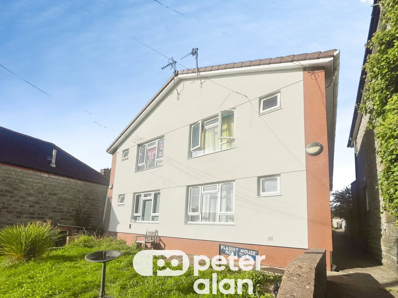 flat to rent, Plassey Street, Penarth, CF64
