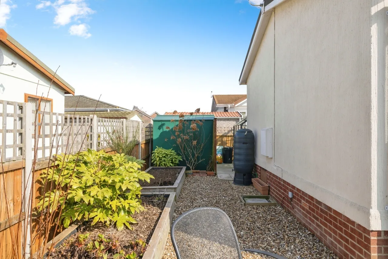 Appletree Close, Attleborough, Norfolk, NR17, photo 16