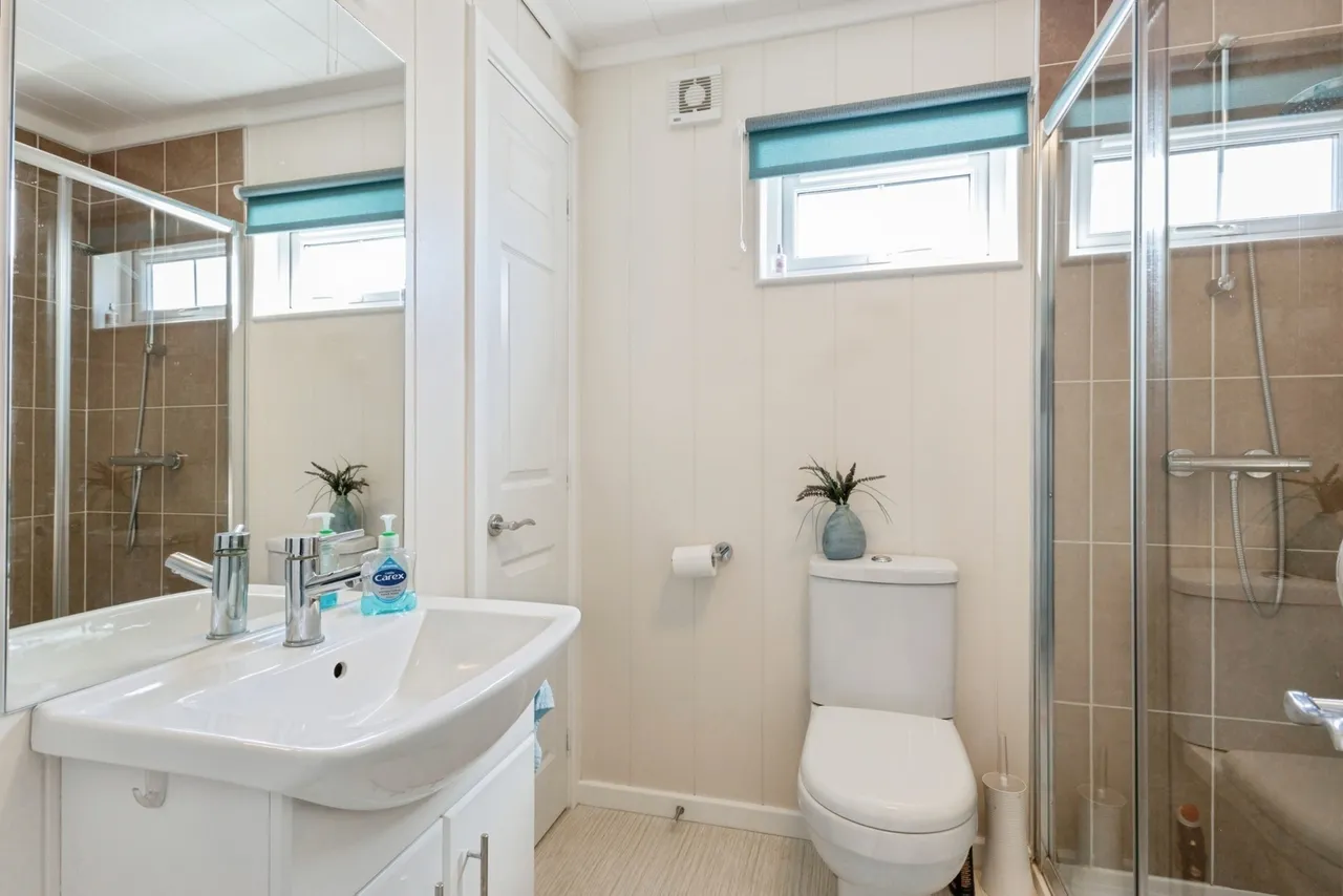 Appletree Close, Attleborough, Norfolk, NR17, photo 10