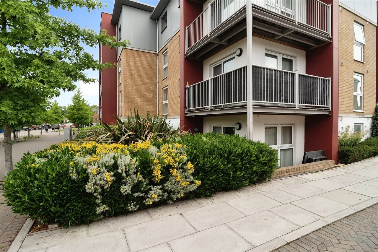 Saxton Close, Grays, Essex, RM17, photo 15