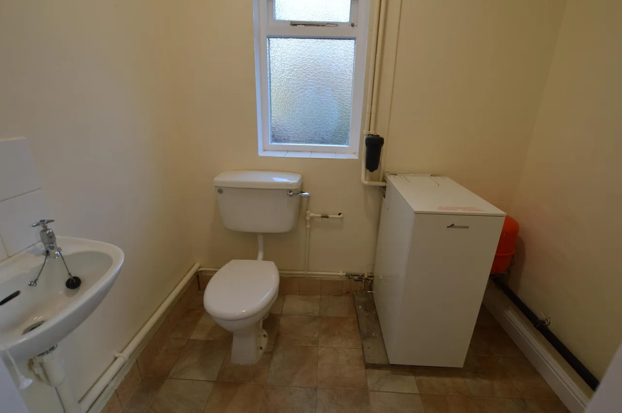 Main Street, Croxton Kerrial, NG32, photo 7