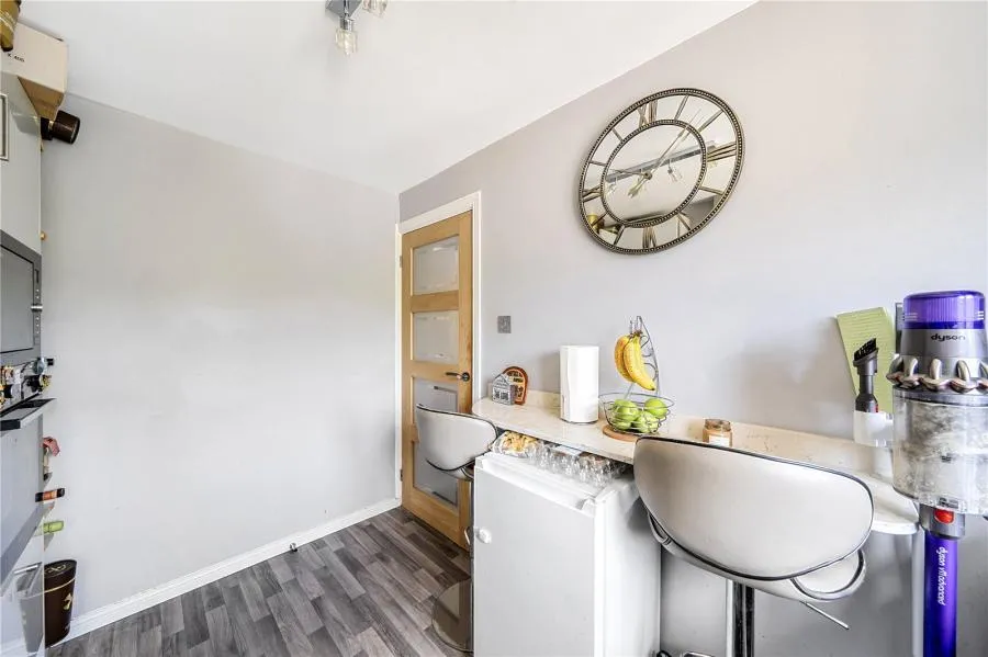 Lismore Crescent, Crawley, RH11, photo 11