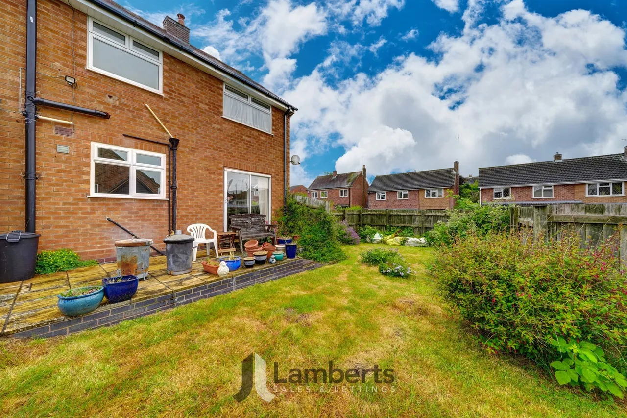 21 Milton Close, Redditch, photo 15