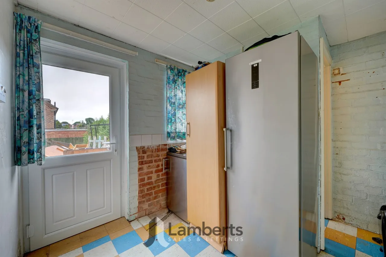 21 Milton Close, Redditch, photo 6