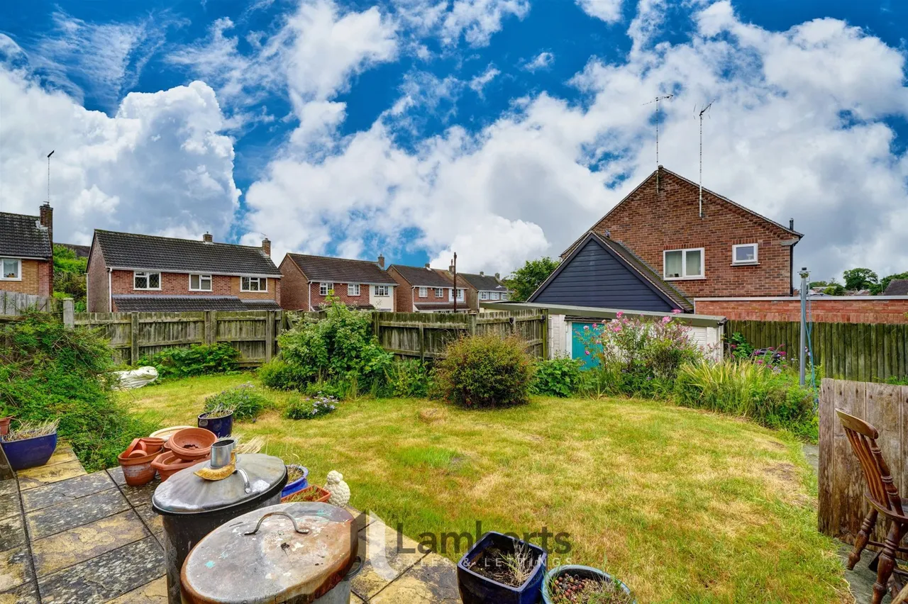 21 Milton Close, Redditch, photo 14