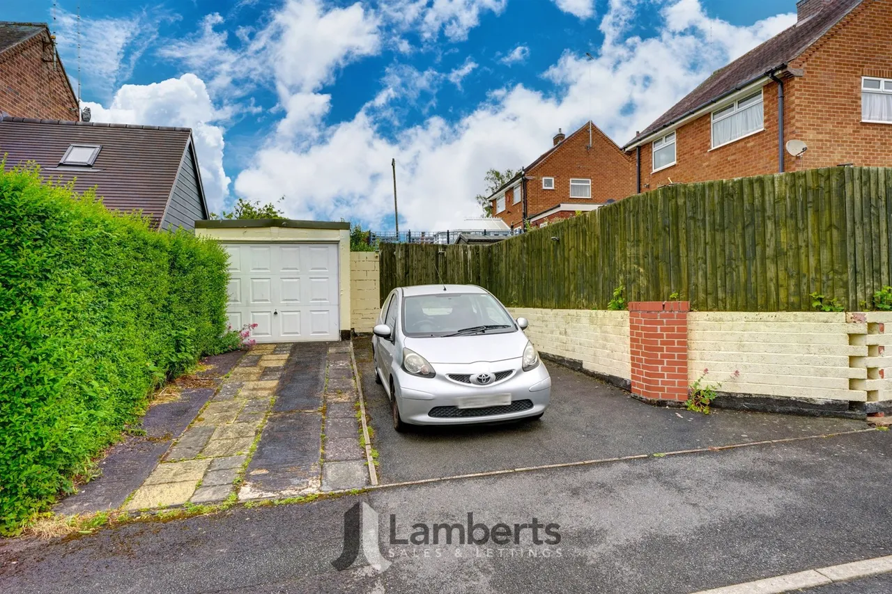 21 Milton Close, Redditch, photo 17