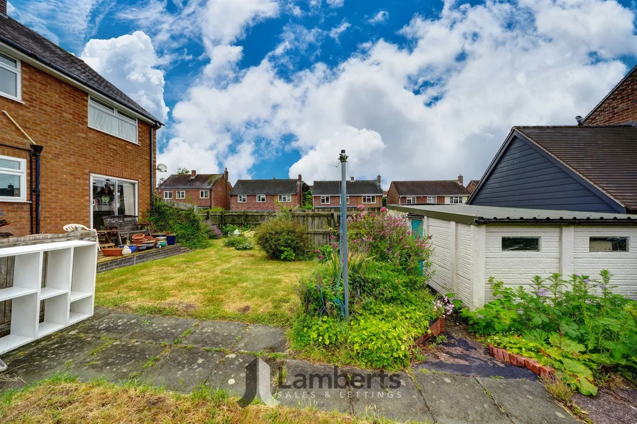 21 Milton Close, Redditch, photo 16