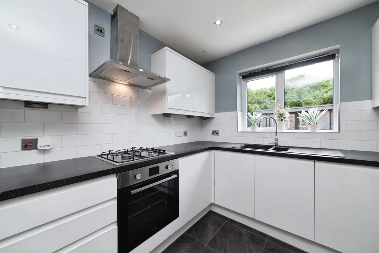 Broadwaters, Kingswood, Hull, photo 6
