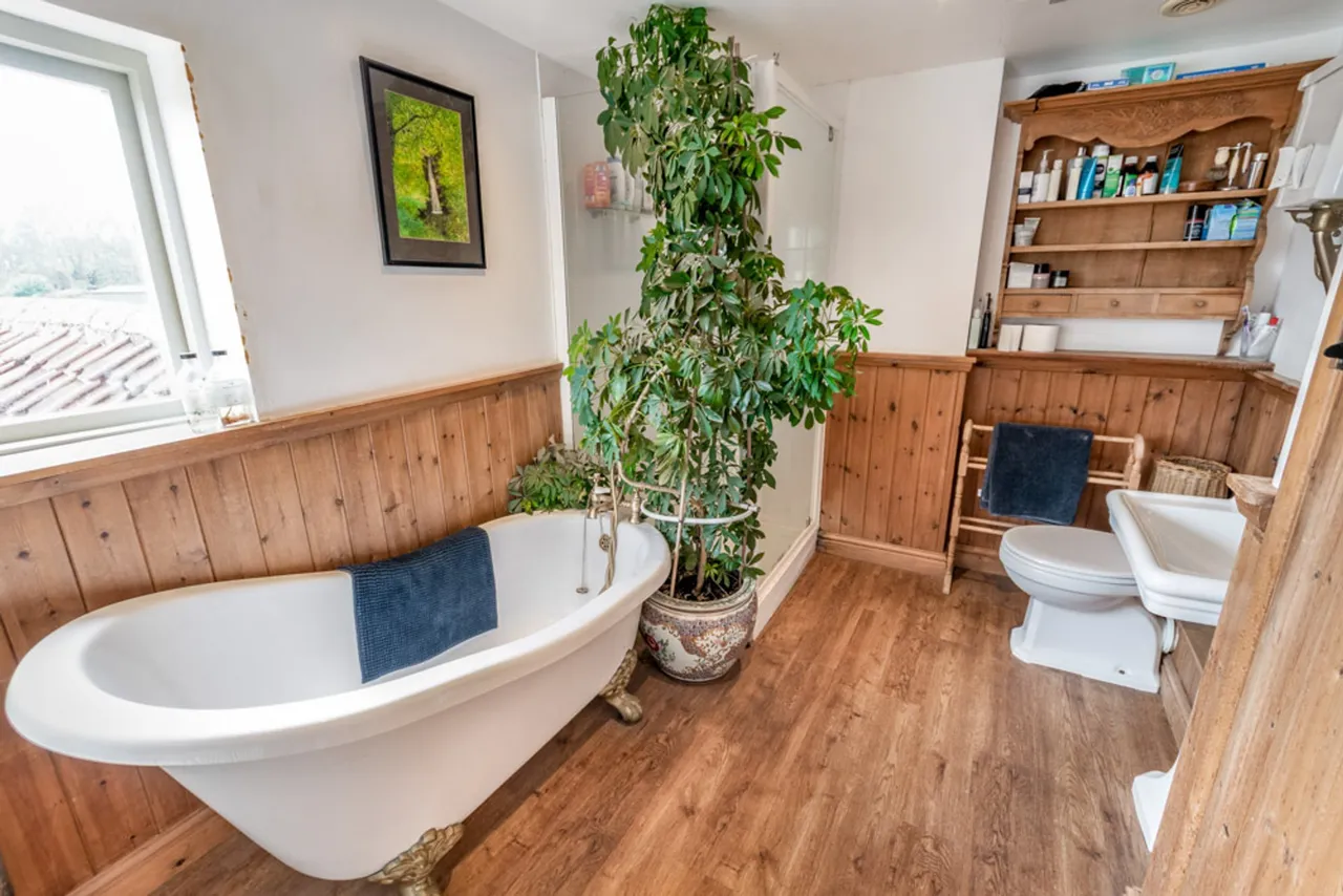 Main Street, Laneham, DN22, photo 8