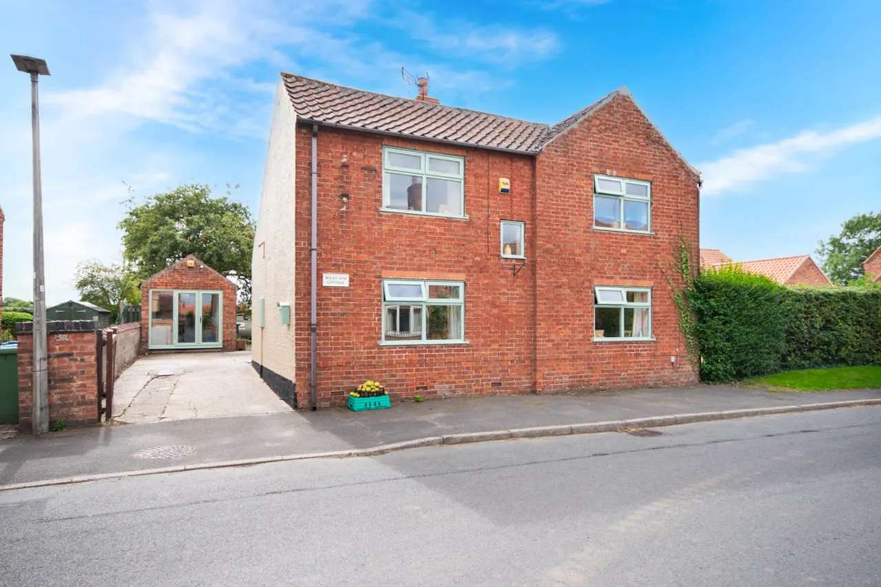 Main Street, Laneham, DN22, photo 13