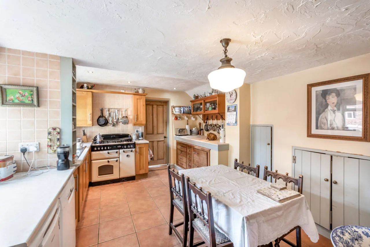 Main Street, Laneham, DN22, photo 4