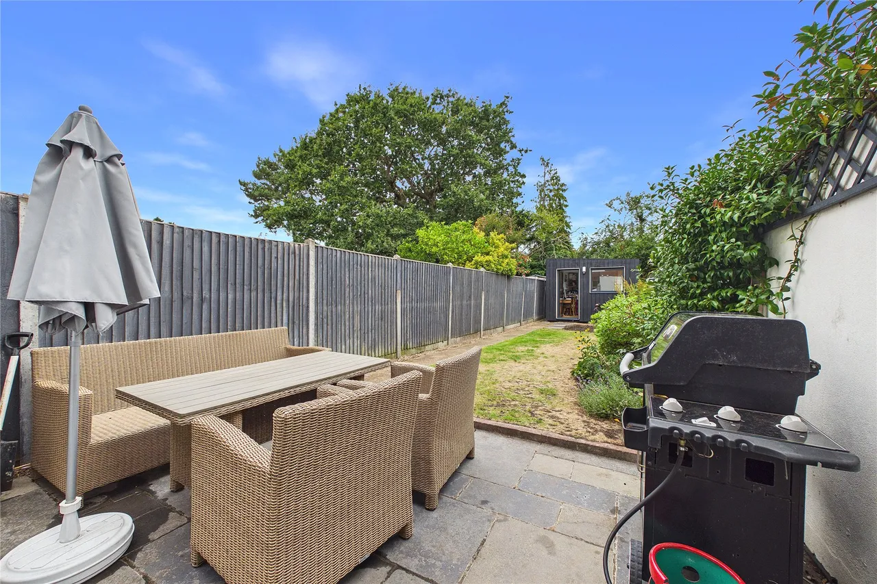 South Road, Horsell, GU21, photo 16