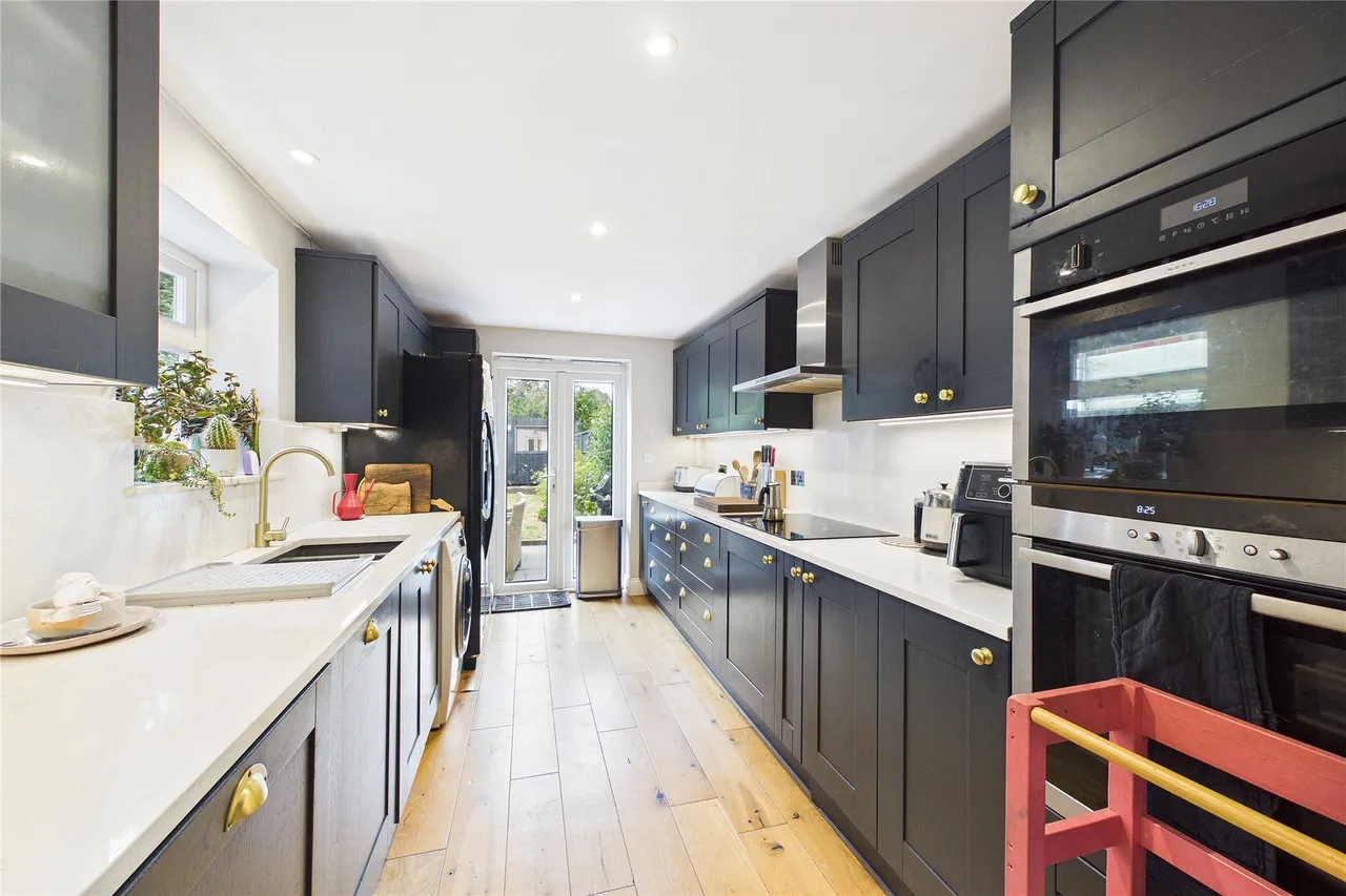 South Road, Horsell, GU21, photo 6