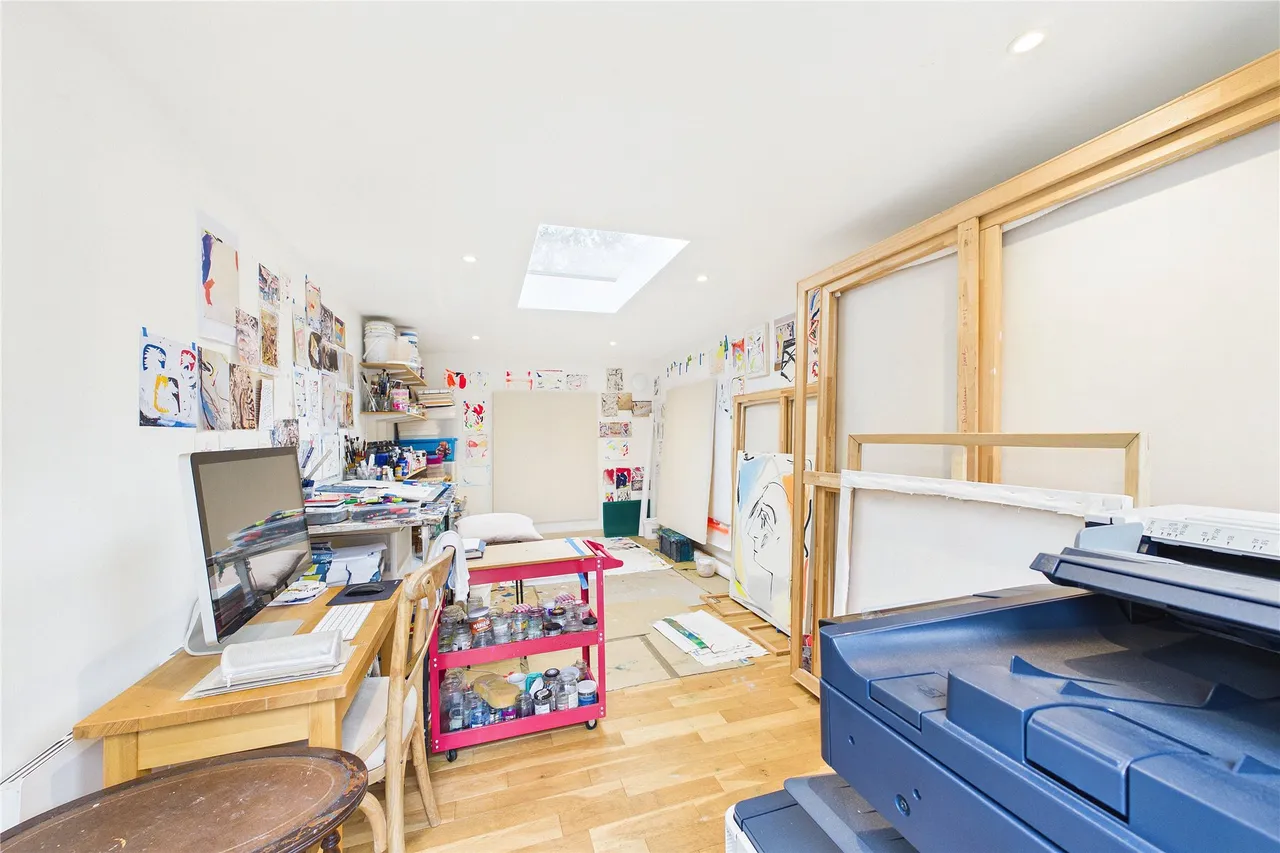 South Road, Horsell, GU21, photo 14
