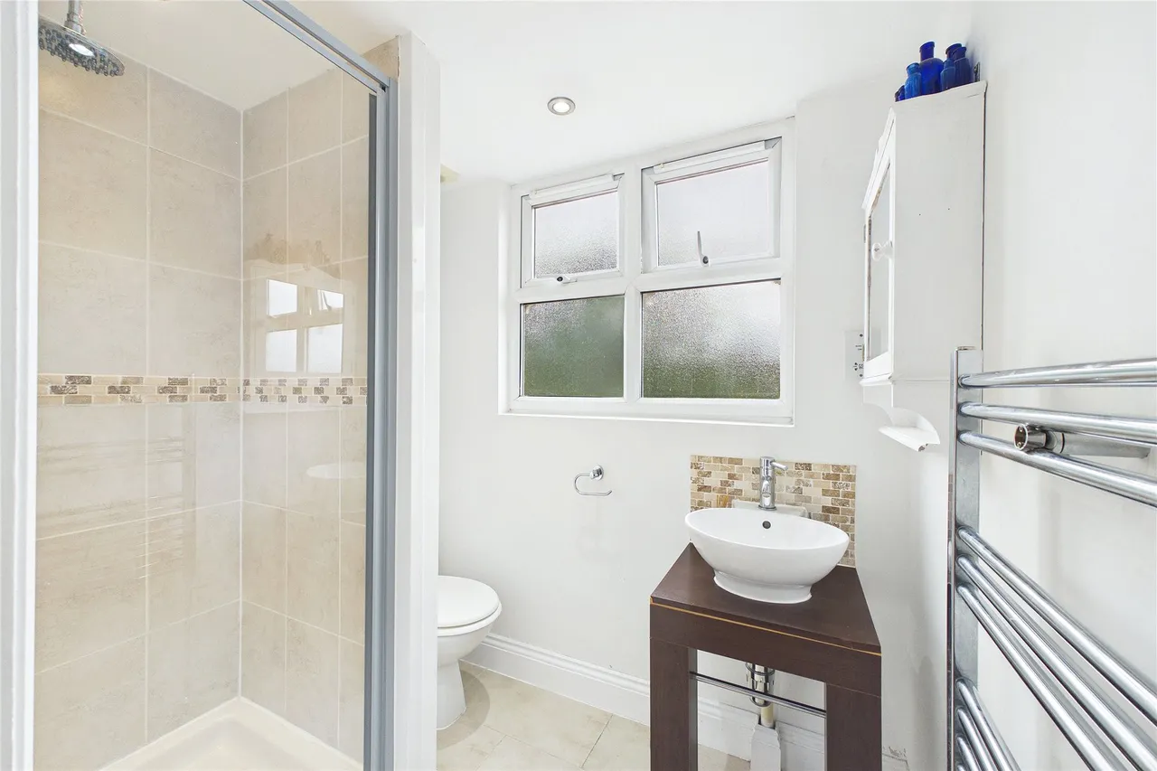 South Road, Horsell, GU21, photo 12