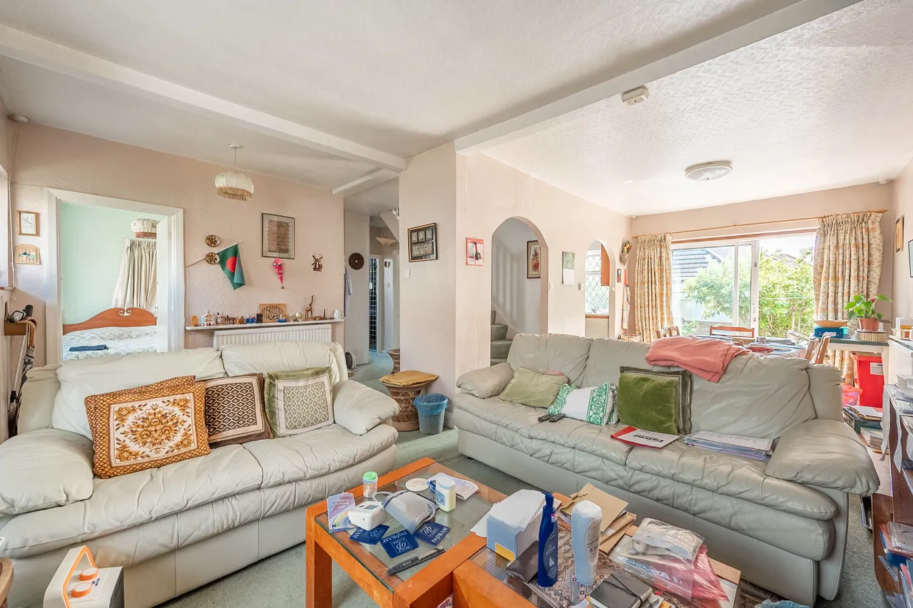 10 Garratt Road, Edgware, photo 4
