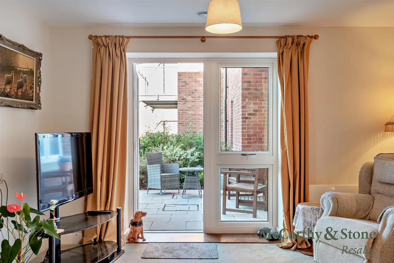 1 bed flat for sale, The Moors, Thatcham, RG19