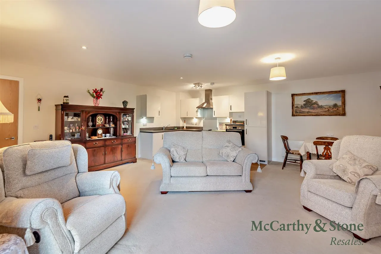 The Moors, Thatcham, RG19, photo 6
