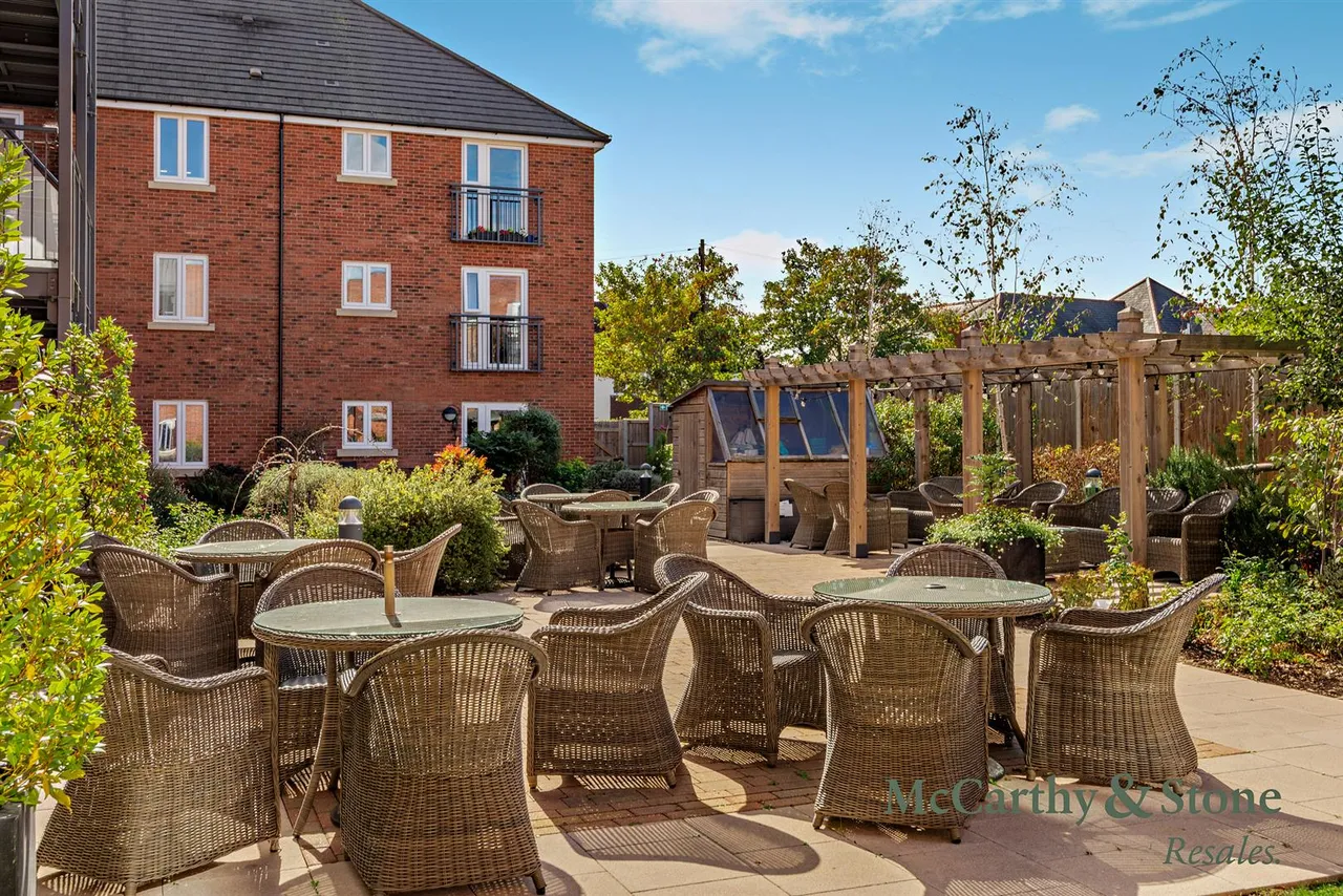 The Moors, Thatcham, RG19, photo 26
