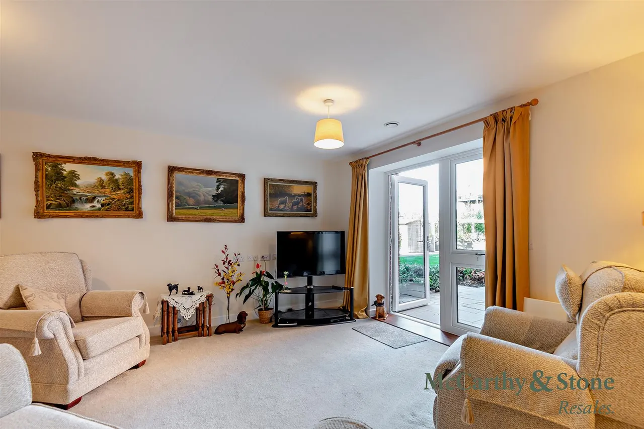 The Moors, Thatcham, RG19, photo 3