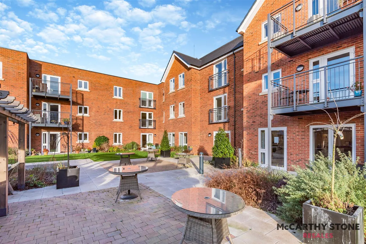 The Moors, Thatcham, RG19, photo 16