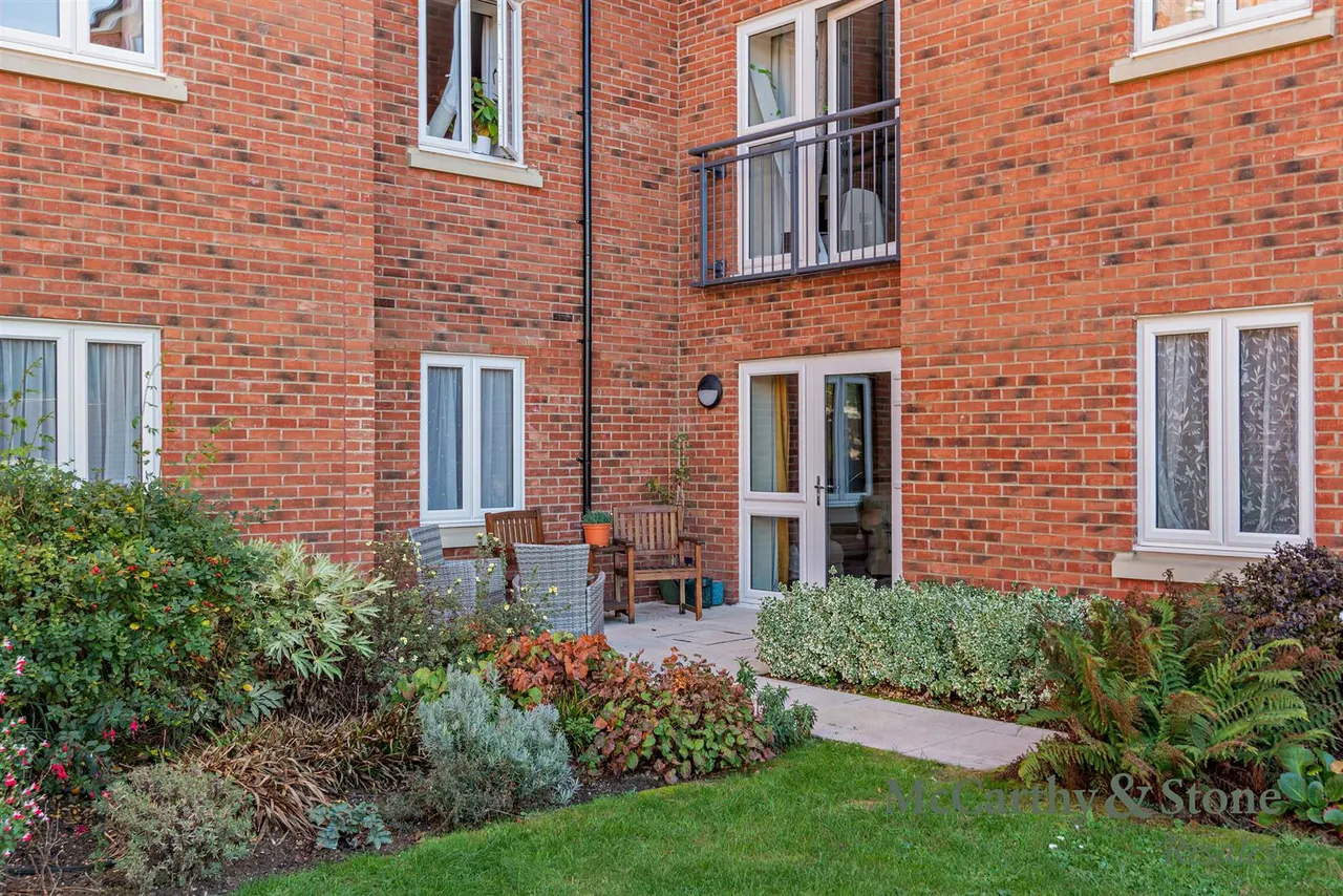 The Moors, Thatcham, RG19, photo 30