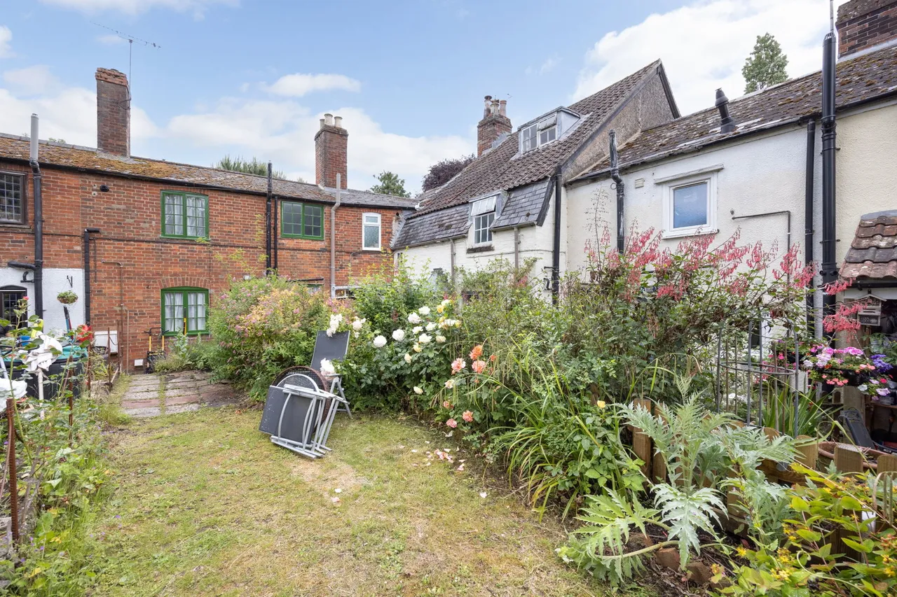 South View Court, Devizes, SN10, photo 11