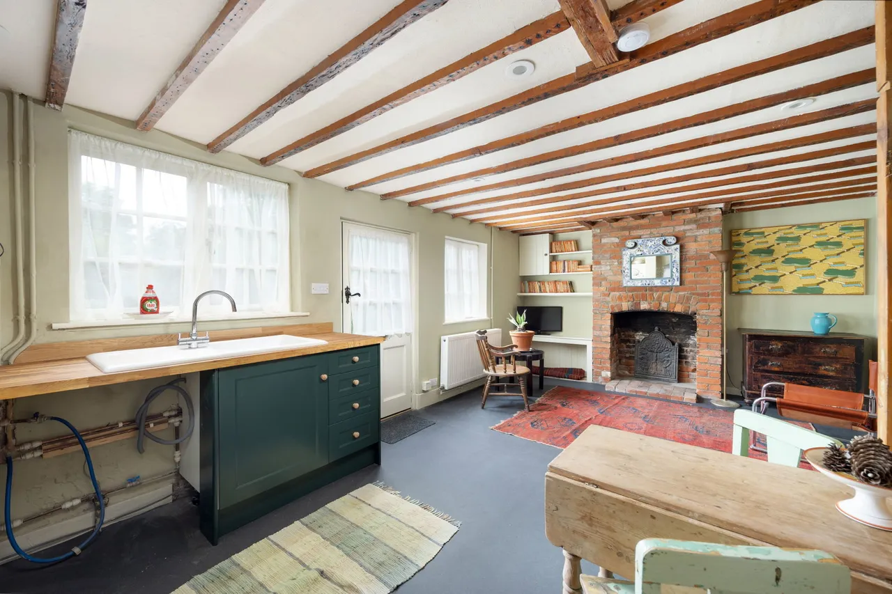 South View Court, Devizes, SN10, photo 16