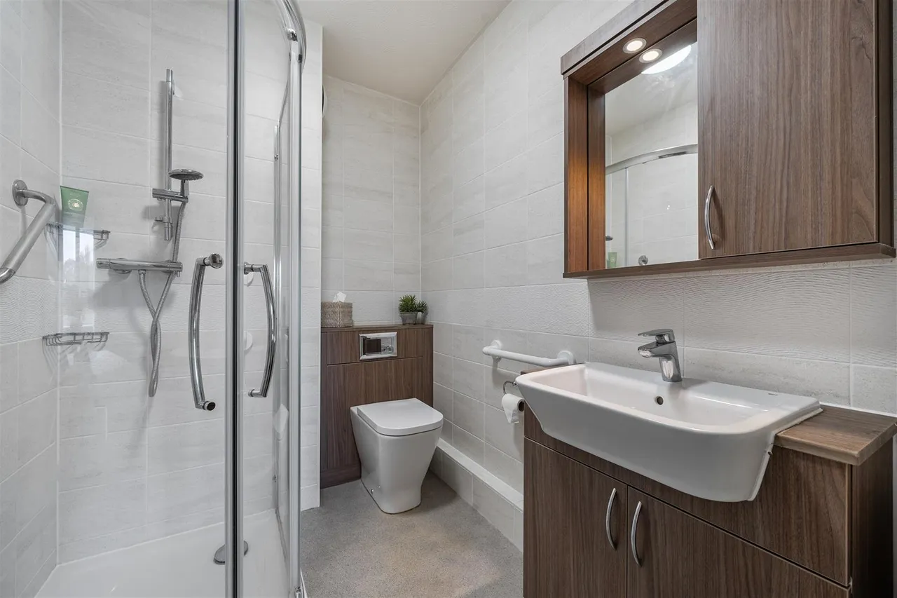 Stuart Road, Highcliffe, BH23, photo 8
