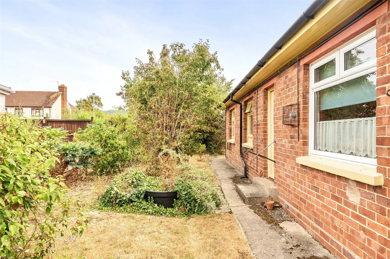 Kayte Lane, Gloucestershire, Bishops Cleeve, GL52 8AS, photo 12
